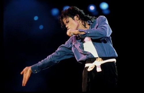 杰克逊如何把皮肤变白,关于迈克尔杰克逊怎么变白的介绍