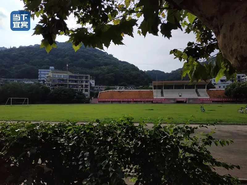 宜宾新建体育场,宜宾广场改造规划图