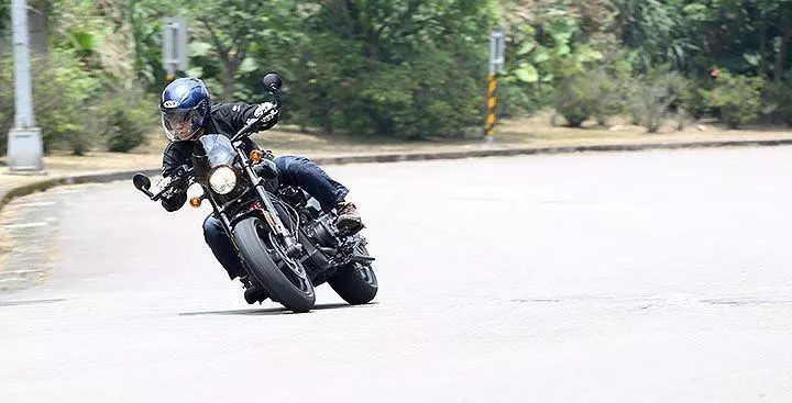 2019哈雷戴维森streetrod,哈雷street试驾视频