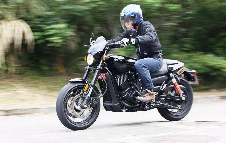 2019哈雷戴维森streetrod,哈雷street试驾视频