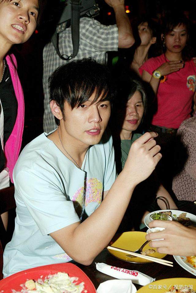 周杰伦没有入围金曲奖现场唱的歌,周杰伦当年淘汰的40首歌