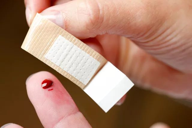 输液保护血管涂抹药膏有哪些,输液防脑梗