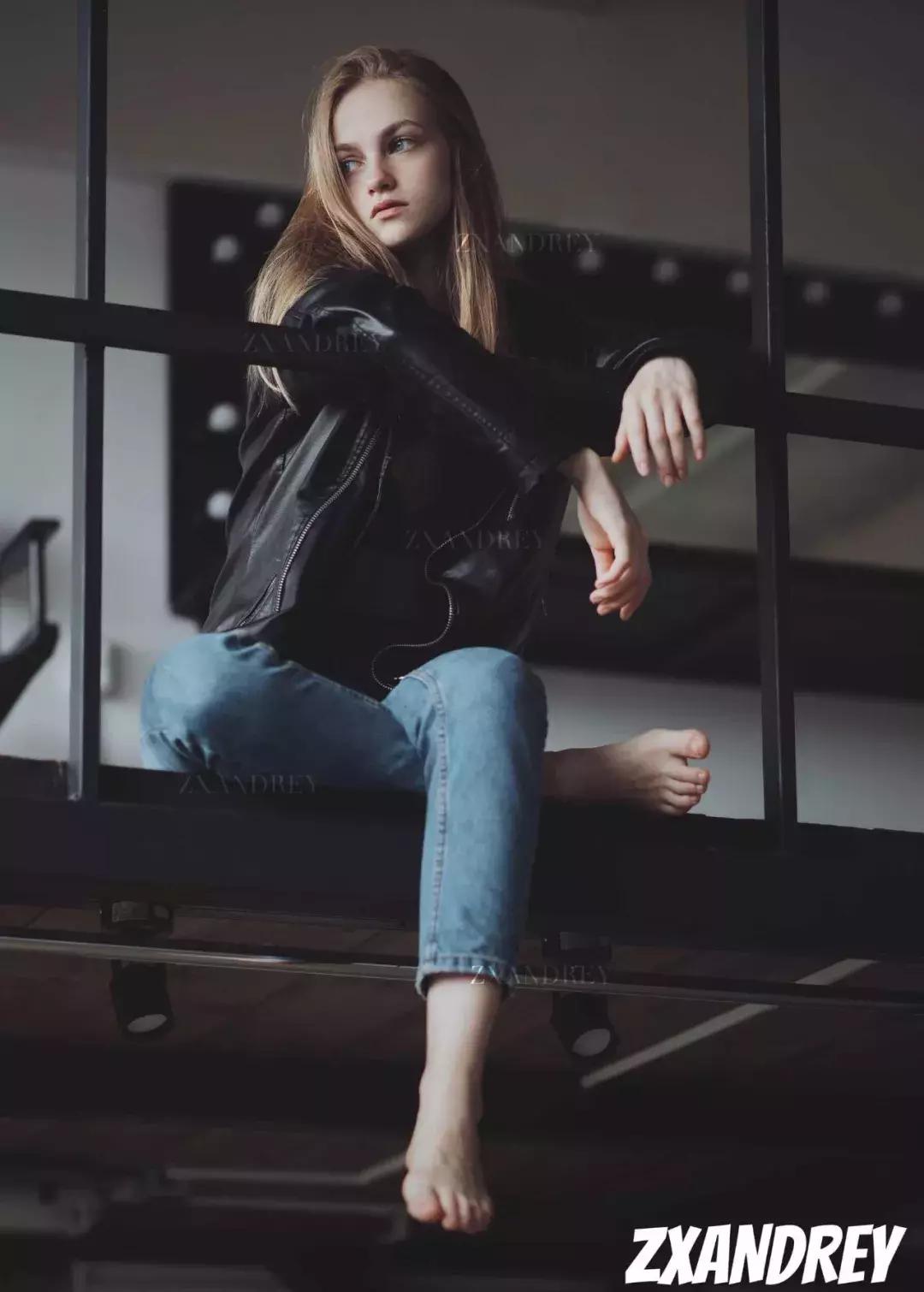 抖音30万赞，勾搭俄罗斯小姐姐拍照套路get