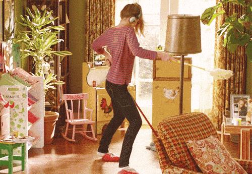 由给婆婆买礼物说开去，军婚里的经济独立有多重要？