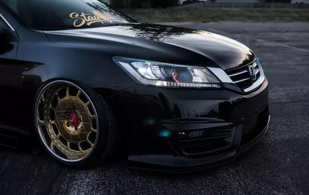 土豪金轮毂要配什么,土豪金纺车轮