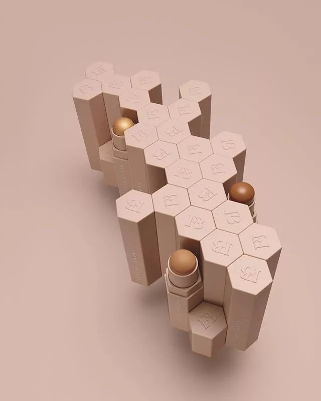 范冰冰抄袭蕾哈娜美妆！以为换个名字就能一天狂赚1000万美元？