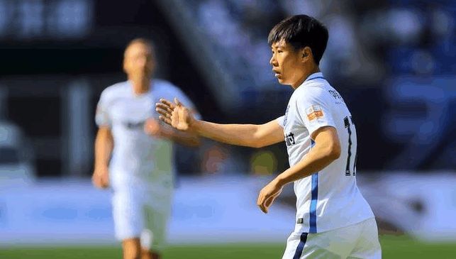 大器晚成！泰达29岁妖刀加盟球队7年终迎百场，本赛季已攻入6球