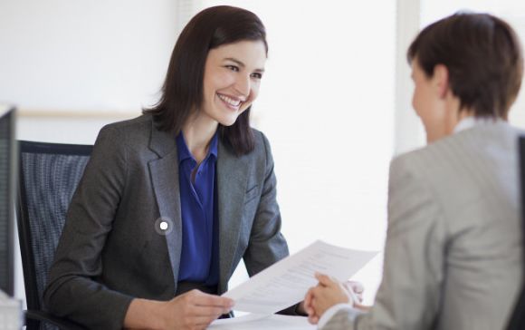 面试官：烧完两根香要1小时，怎样用香定时15分钟？美女机智回答