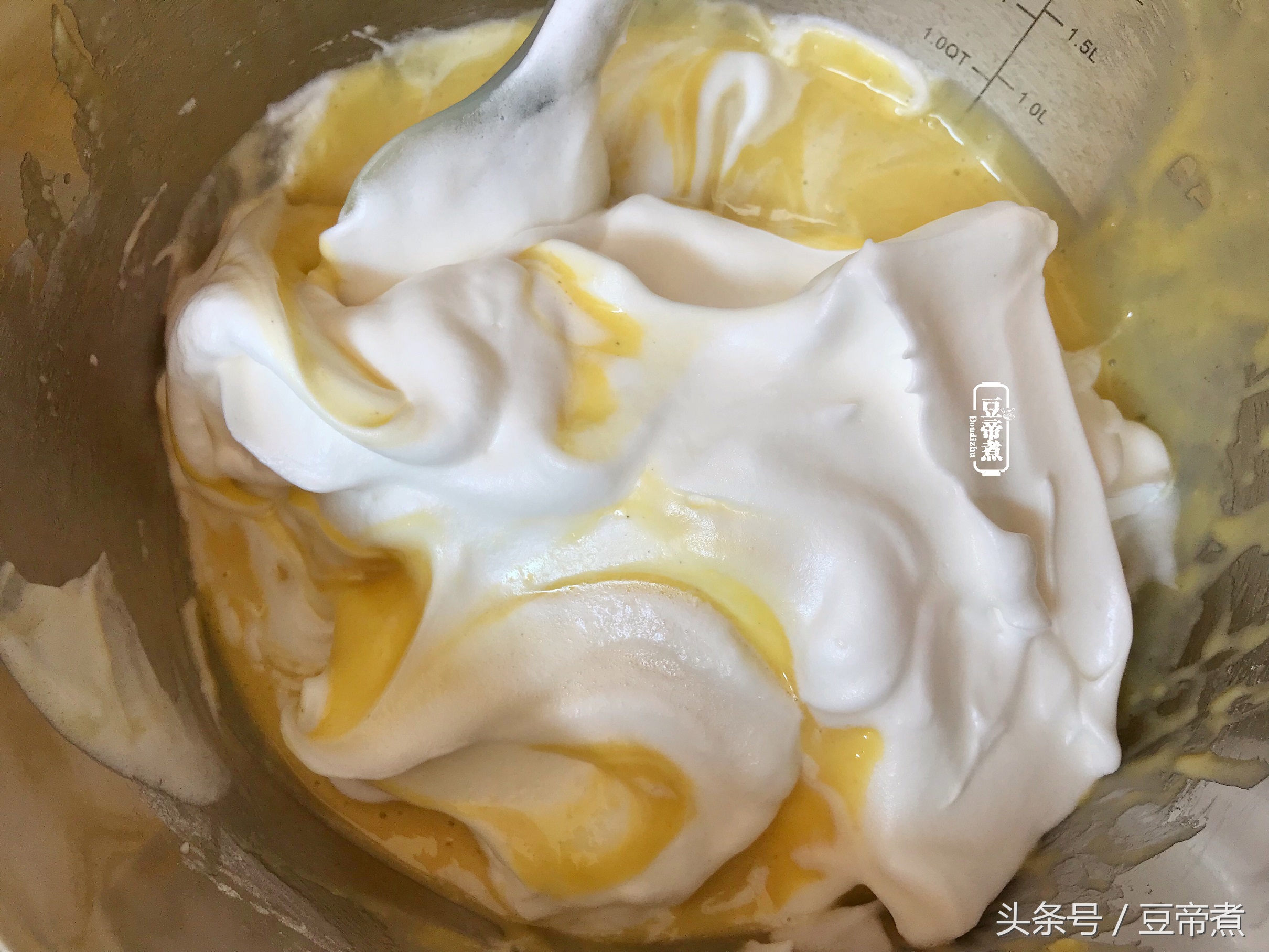 豆浆喝不完做成甜品,豆浆喝不完做成豆饼