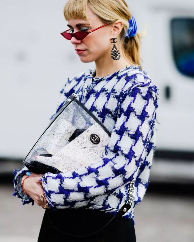 大半个时尚圈都在穿什么单品,半个时尚圈都在穿的泰迪熊外套