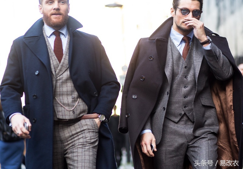 西服马甲太大如何修改,西服去领子改马甲