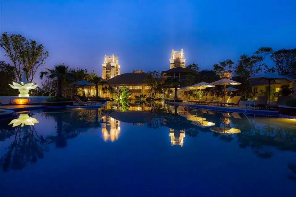 峨眉山吃住玩一体的地方,峨眉山徒步休息住宿