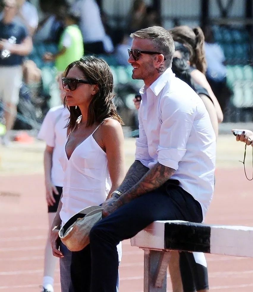 买14亿豪宅就为让小孩踢球，贝嫂家为什么没养出败家子？