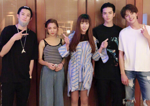 小苍过生日,小苍lpl十周年