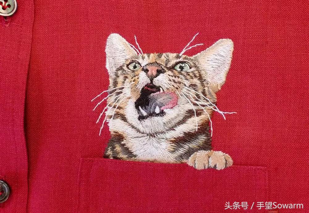 她给儿子绣的藏在口袋里的小动物,后来渐渐变成了事业