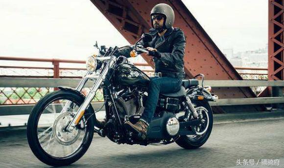 就跑长途坐姿的舒适性而言，太子车型，街车，拉力车谁更好