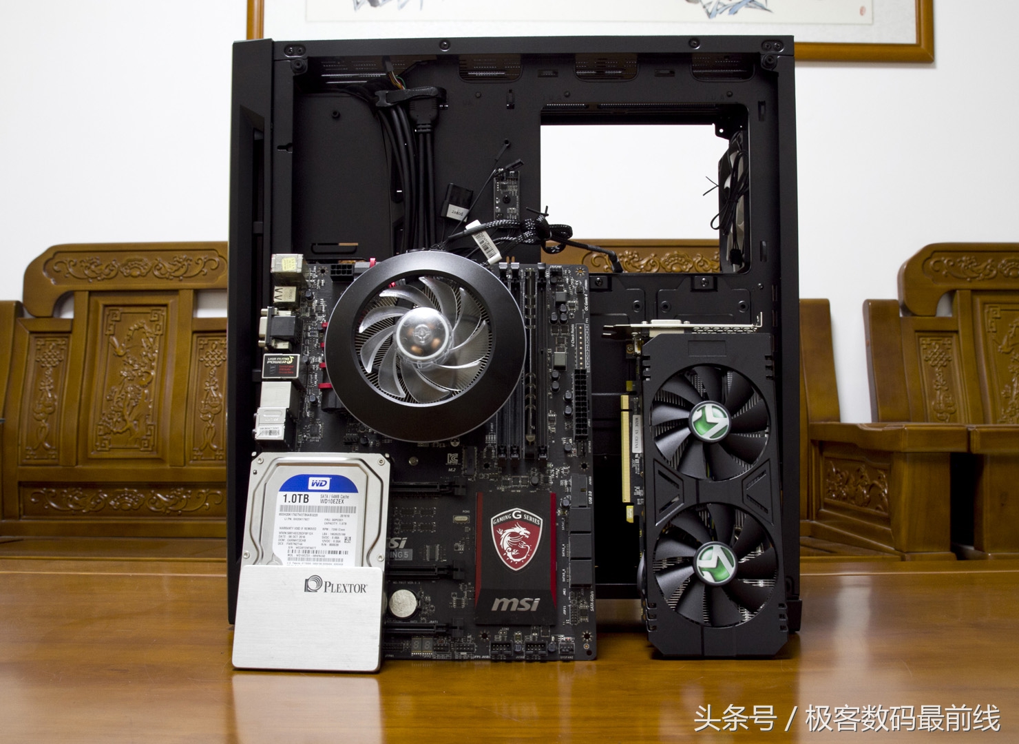 联力双子座幻彩和rgb的区别,联力双子座幻彩