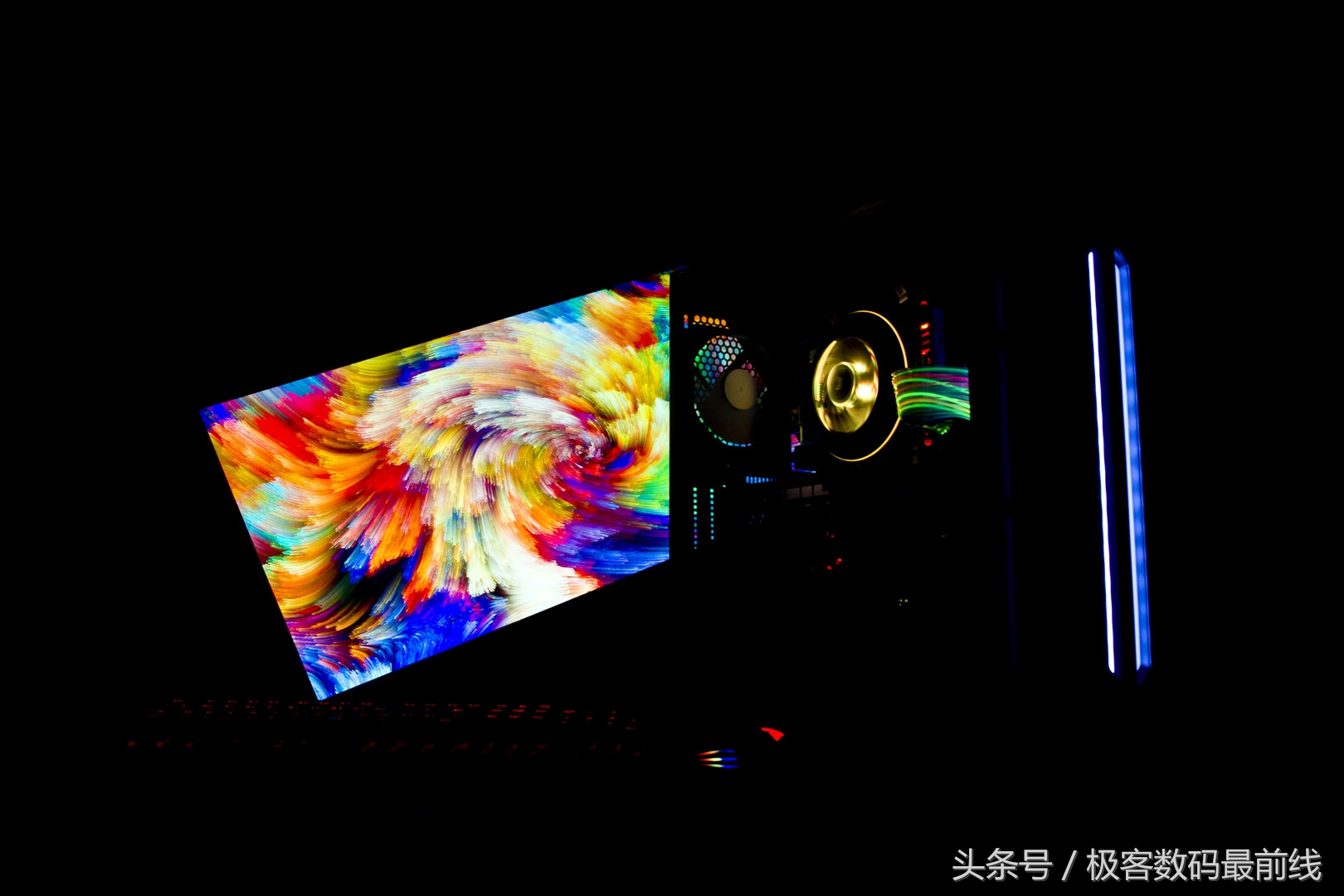 联力双子座幻彩和rgb的区别,联力双子座幻彩