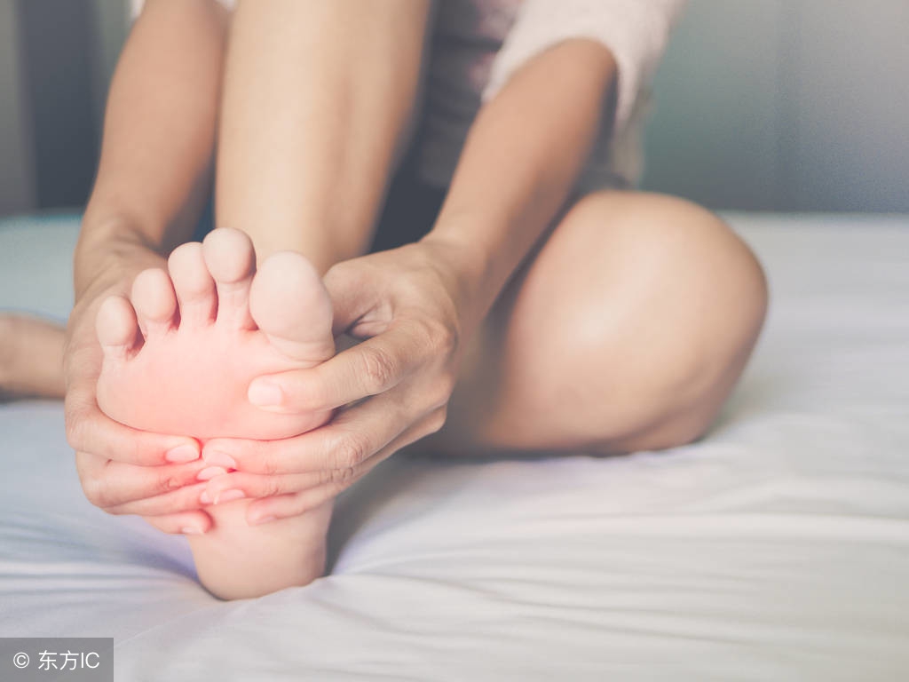 治疗鸡眼的正确方法,治疗鸡眼的小妙招风油精治鸡眼吗