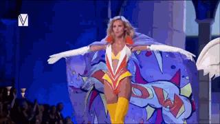 连小KK都无法招架安公子Anja的酷，安公子和阿福你会怎么选？