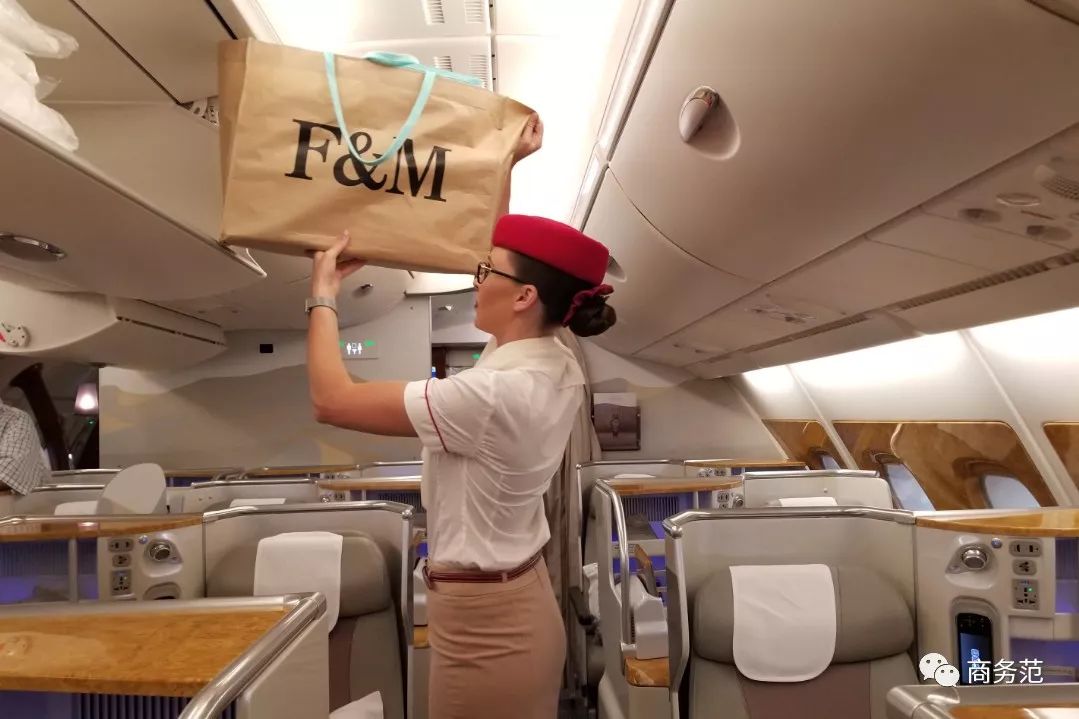 阿联酋航空豪华经济舱体验,阿联酋航空奢华