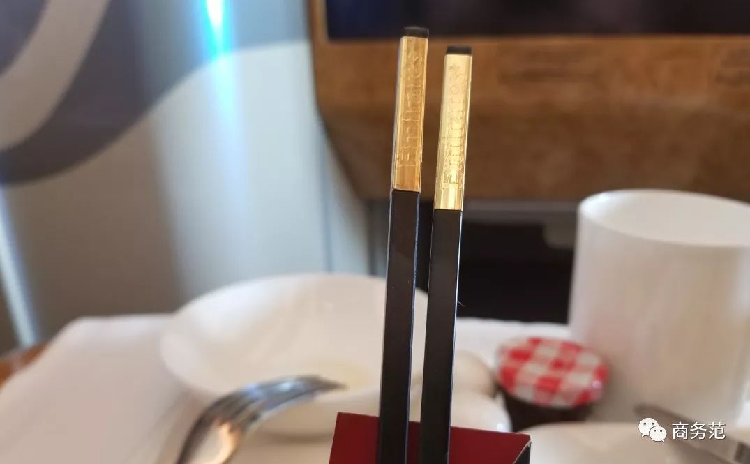 阿联酋航空豪华经济舱体验,阿联酋航空奢华