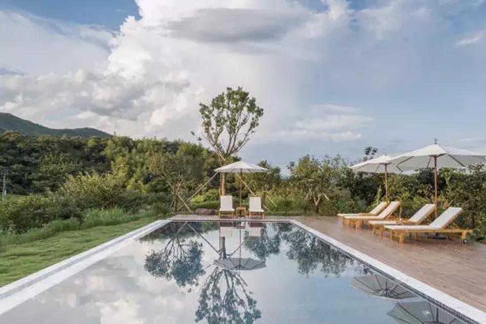 莫奈油画里的花园,莫奈油画里的梦幻花园