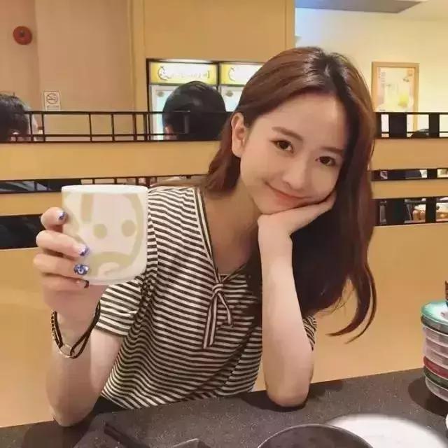 有趣的个性签名短句致自己,个性签名简短有深意搞笑的句子