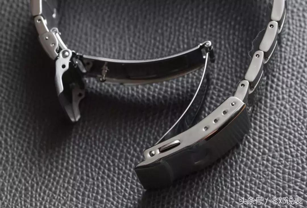 机械表比较特殊的换电池,石英表机械表误差