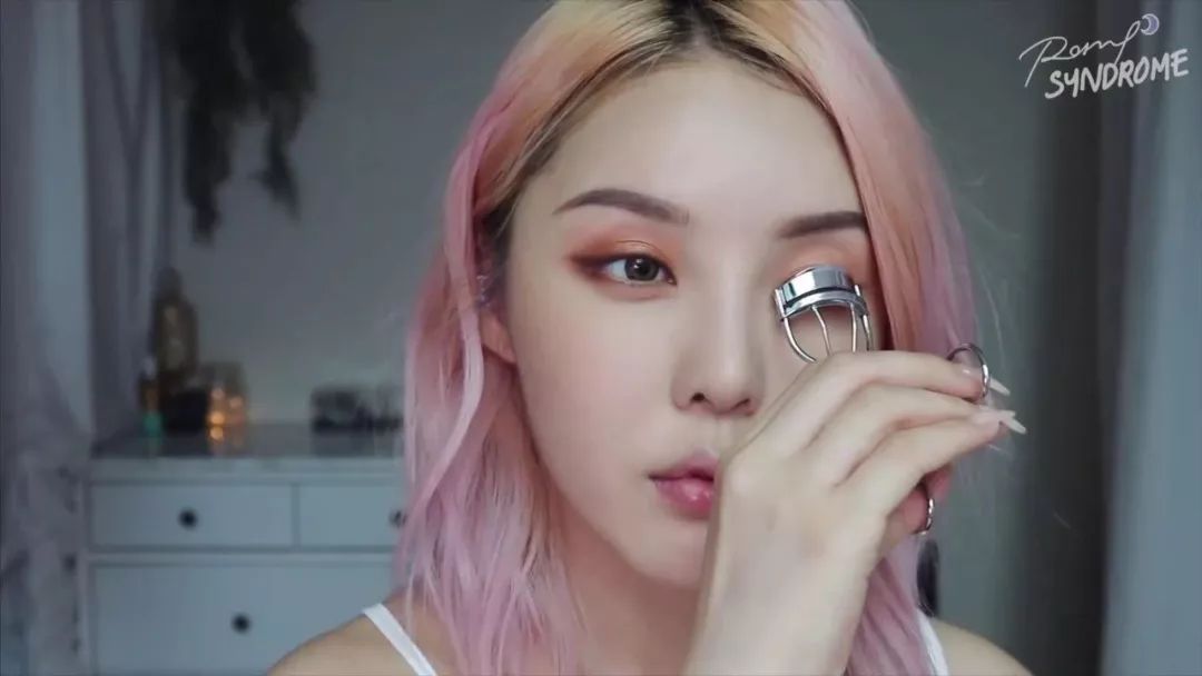 pony推荐精致眼妆,pony妆容夏日度假