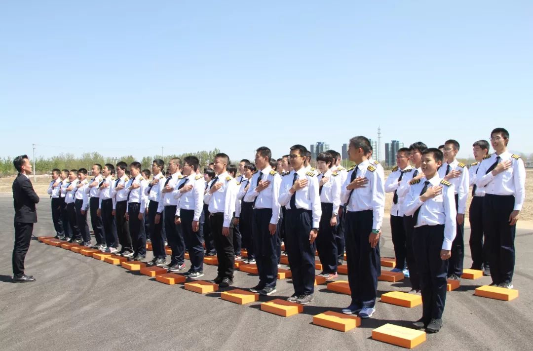 你有“飞天”的梦想吗？那就赶快来报名吧！