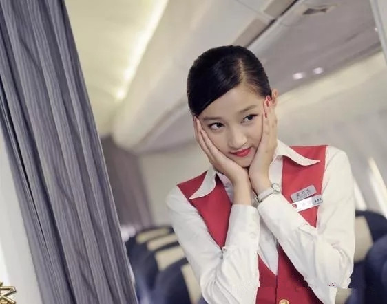 坐飞机是一种什么样的体验?坐飞机需要注意哪些事情?