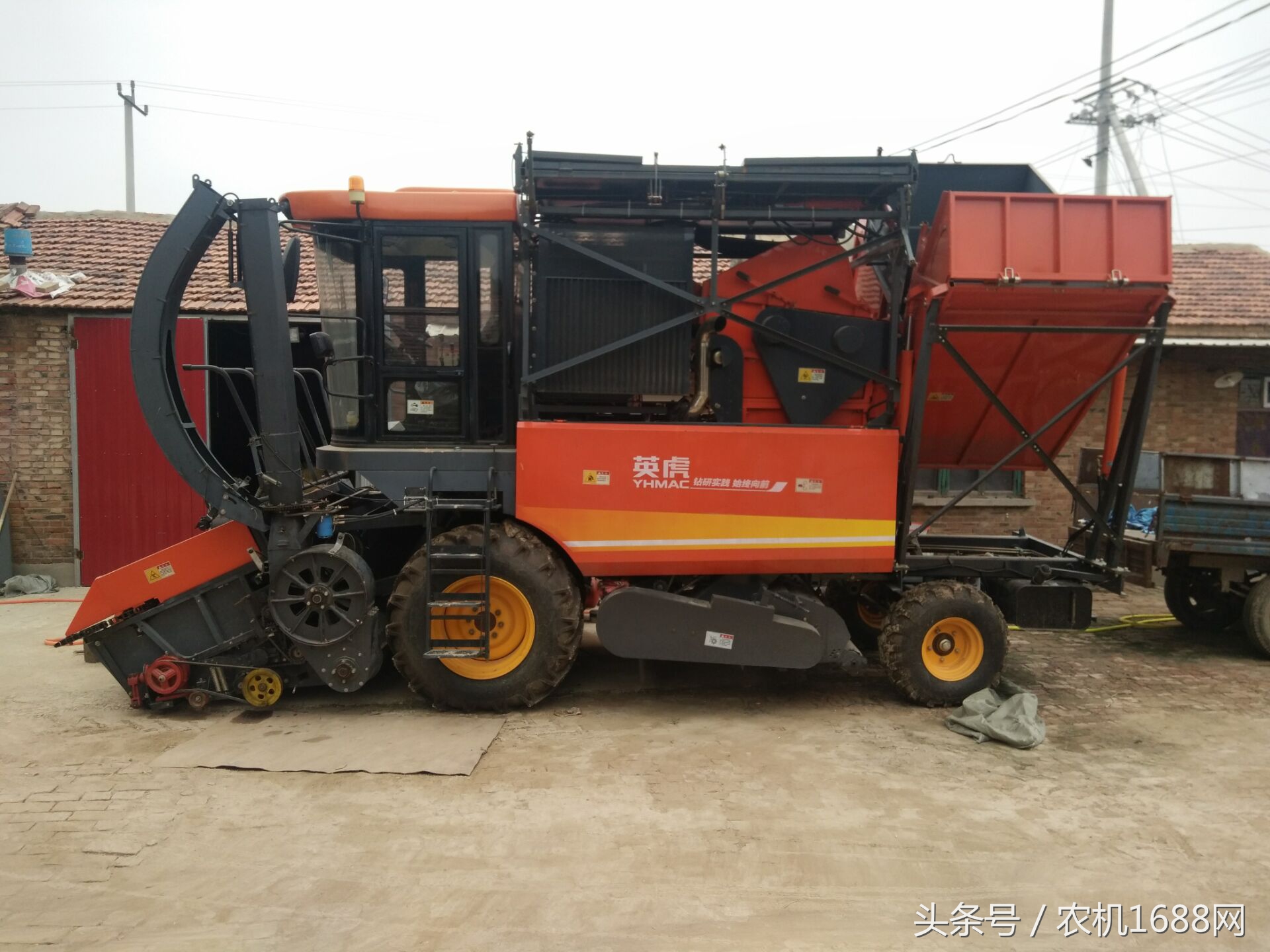 20款的英虎玉米收获机,国外最先进玉米收获机