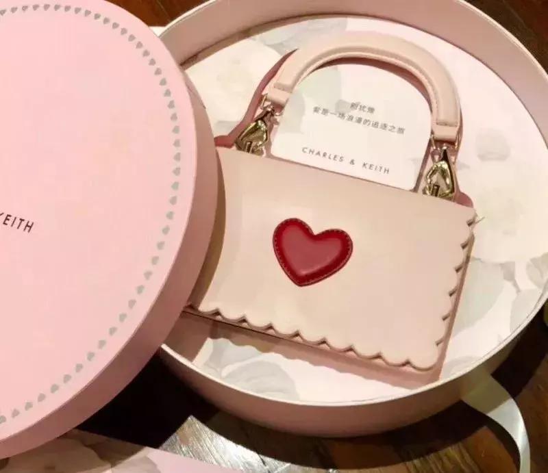 包治百病七夕,华伦天奴七夕限定包包