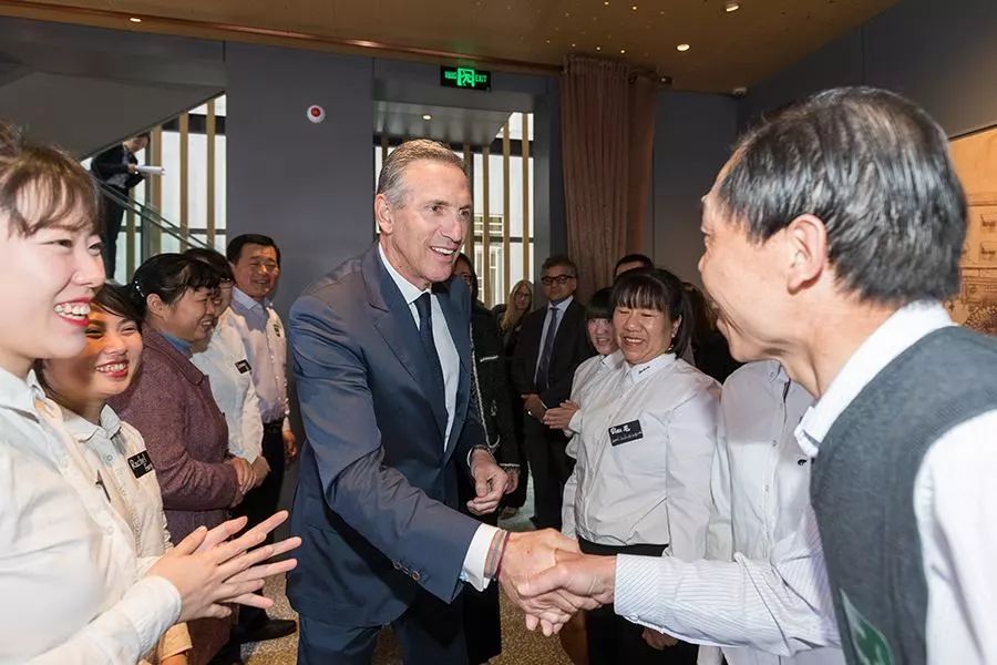 星巴克员工为什么很难被挖走,星巴克的员工为什么不热情