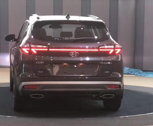 现代途胜推出中国特供版，惨遭吐槽前脸整容失败，网友直呼太丑！