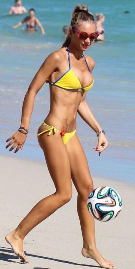 福利来袭特惠活动,欧美足球宝贝蹦迪舞