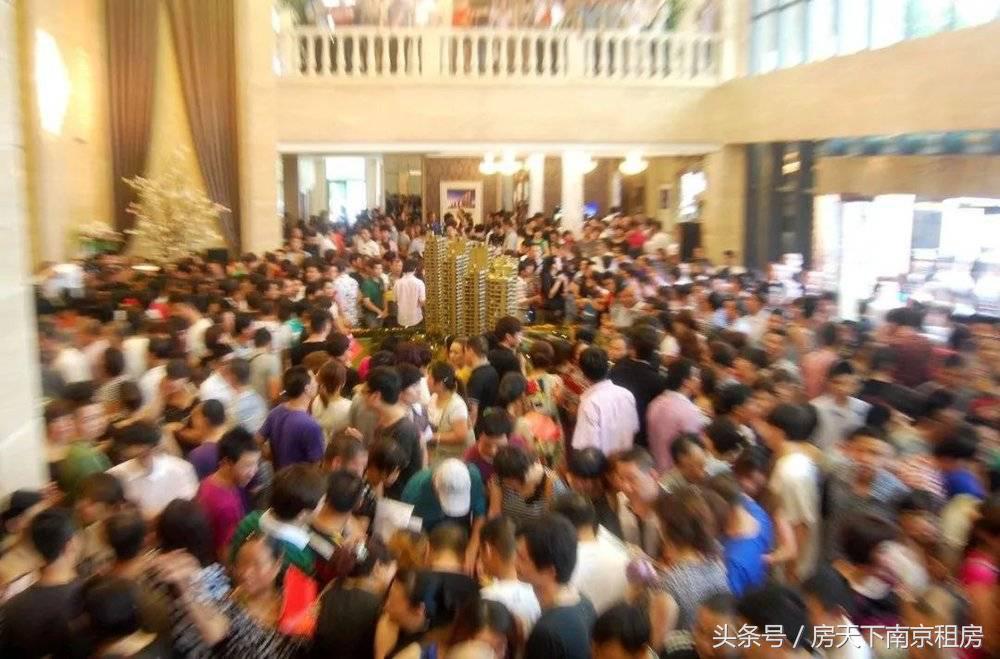 房价股价暴涨背后暗藏的巨大危机,为何房价只涨不跌背后暗藏玄机