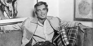 油腻土豪男三件套,油腻大叔三大标配盘串