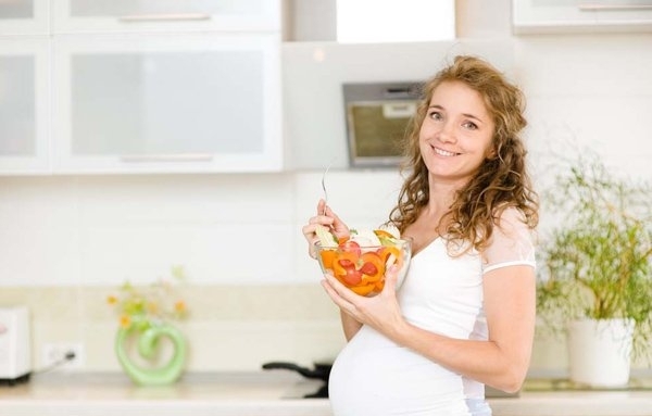 羊水不足孕妈有什么反应,羊水不足宝宝会不会缺氧