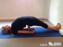 姨妈期间可以做的瑜伽动作,姨妈期间瑜伽每天必练8个动作
