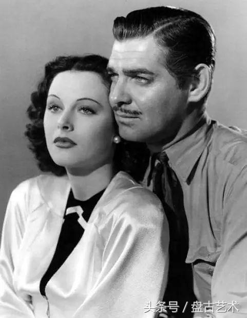 史上第一位全裸的女艺术家，她的智慧比艳照更高明（盘古文化艺术