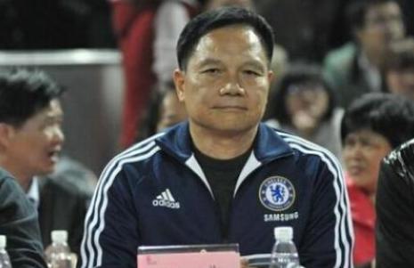 容志行的最佳搭档，二十年前放下教鞭，至今不悔离开中国足球