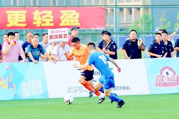 文化硚口之冠军文化：燃情绿茵场，硚口阿SIR“功夫足球”显真功