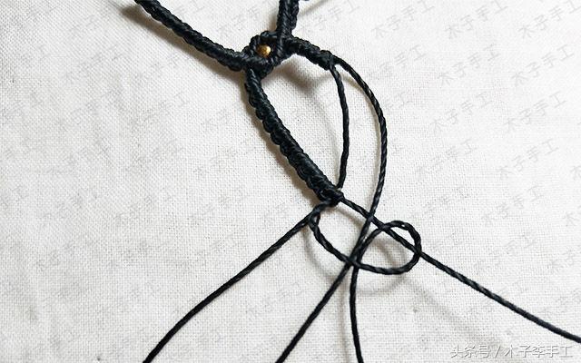 爱心情侣手绳教程视频,情侣手绳编法大全