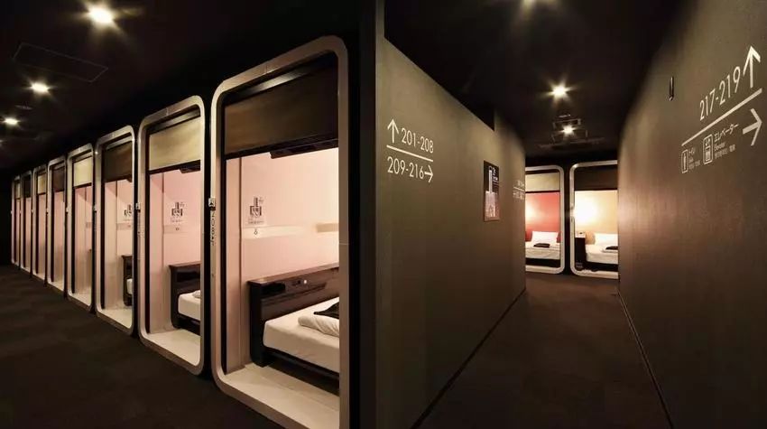 日本东京胶囊旅馆,日本头等舱旅馆介绍