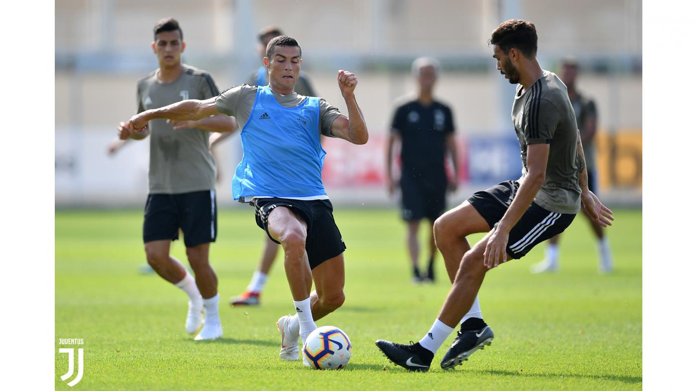 c罗租借加盟多特,c罗转会尤文专题