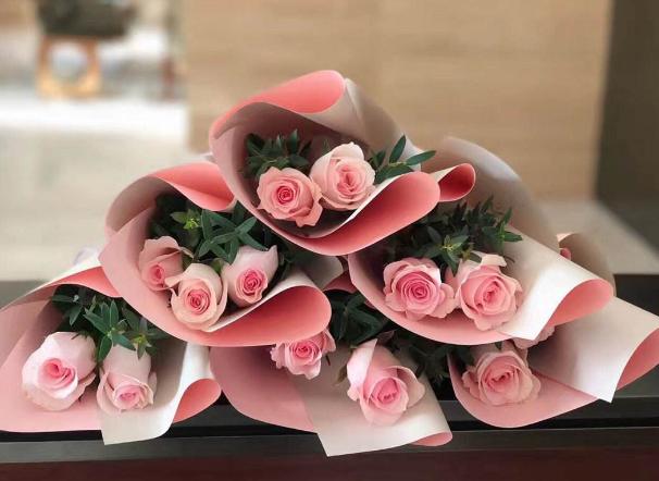 七夕送礼攻略：口红香水包包高跟鞋可以选，天猫还有几款新品！