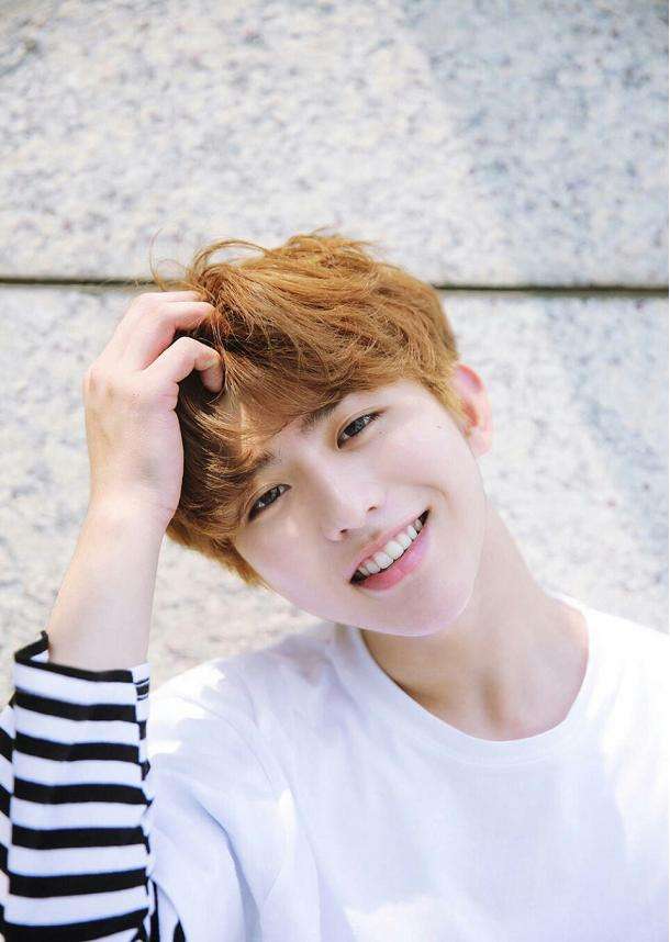 易烊千玺节目被选手diss,易烊千玺和蔡徐坤同框