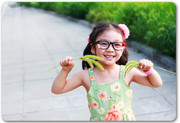 你还记得童年的狗尾草吗,狗尾草小时候